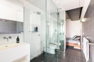 Coventry Classic Southbank Retreat w Pool Spa - Melbourne - 2