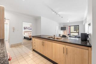 Convenient East Perth Stay with Free Parking - Perth - 4