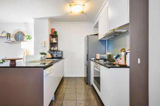 Perfectly Styled Urban Retreat in Southbank - 2