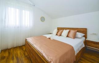 Awesome Home In Sutivan - 6