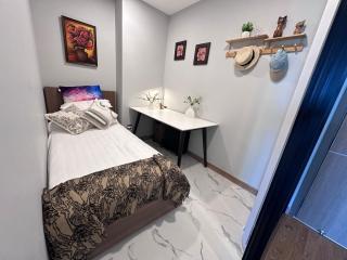 African delight in Chiang Mai Astra sky river - 3