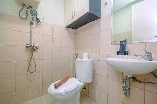 Comfy and Minimalist Studio at Pakubuwono Terrace Apartment By Travelio - 2