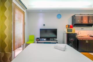 Comfy and Minimalist Studio at Pakubuwono Terrace Apartment By Travelio - 7
