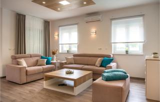 3 Bedroom Nice Home In Labin - 8