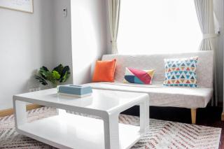 Modern & Gorgeous 2BR Apartment at Newton Residence By Travelio - Bandung - 1