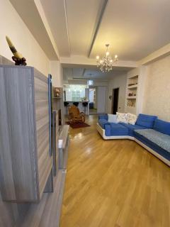 Modern Apartment, Free Parking, Home Office - Baku - 0