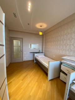 Modern Apartment, Free Parking, Home Office - 5