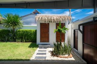 Balinese Style Tropical Living! Private Pool 2BR Villa Aemy - 2