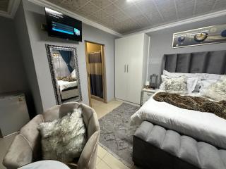 StayComfyGuesthouseByPunky - 2