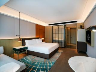 Renaissance Qingdao Hotel - 5