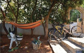One-Bedroom Apartment In Stari Grad - Stari Grad - 3