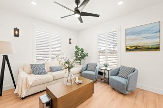 Cozy Retreat Near Downtown - Perfect for Families - Long Beach - 9