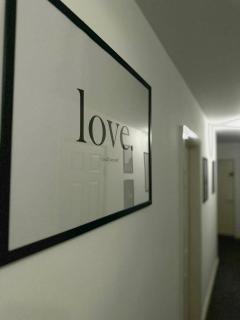 The Clifton- Spacious Wolverhampton Apartment, perfect for contractors, close to City Centre and Molinuex Stadium - 1