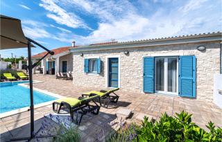 Stunning Home In Privlaka With Wifi - Privlaka - 1