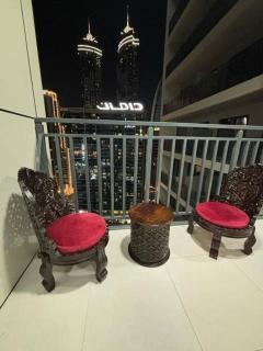 Layali - Chic 1BR with Balcony in Business Bay - Dubai - 1
