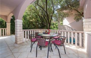 One-Bedroom Apartment In Grebastica - 8