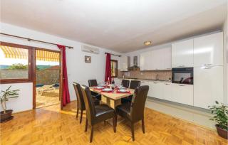 Cozy Home In Primorski Dolac With Wifi - Primorski Dolac - 1
