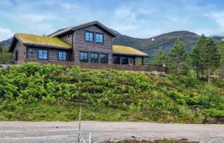 4 Bedroom Amazing Home In Stryn - 0