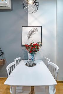 À la Maison - 1