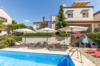 Apartments Dorijan with Pool - Matulji - 9