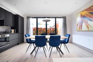 Stunning House with Garden and Parking - Romford - 8