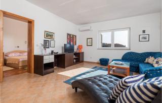 Awesome Apartment In Barbat-Rab - 8