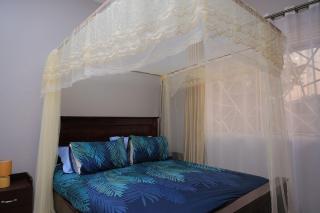 Najjera Kampala 1bed with Balcony WiFi & Parking - 6