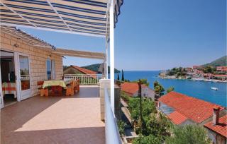 4 Bedroom Beautiful Apartment In Brna - Brna - 0