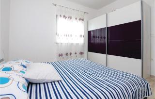 Four-Bedroom Holiday Home In Pridraga - Pridraga - 3