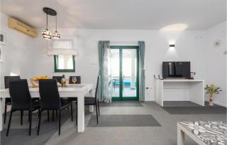 Lovely Home In Mandre With Kitchen - 6