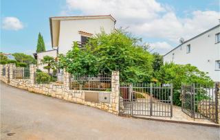 Amazing Apartment In Rovinj With Wifi - Rovinj - 3