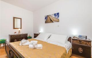 2 Bedroom Amazing Apartment In Lovran - Lovran - 7
