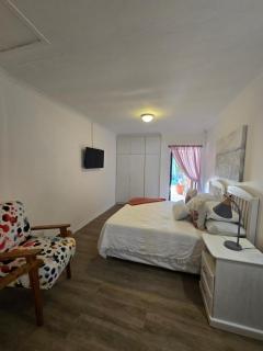 Red Door Strand Guest house - 9