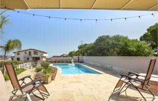 3 Bedroom Pet Friendly Home In Partanna - Partanna - 1