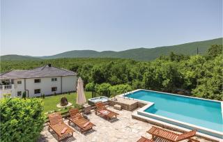 Awesome Home In Gornje Podbablje - 2