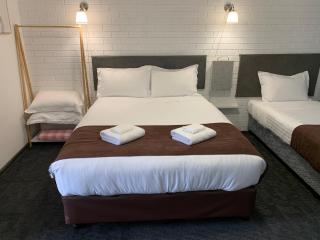 The Reserve Hotel - 8