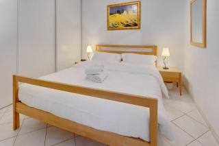 Rue St Gaetan location old town - 9