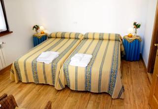 Amplia casa en Hermoso pueblo costero con BBQ jardin y terraza - Valle - 4