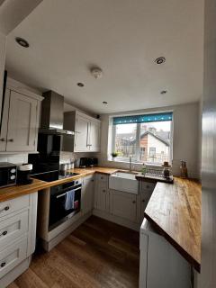 Cosy Central Buxton Terraced House - 6