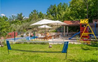 Four-Bedroom Holiday Home In Grubine - Grubine - 9