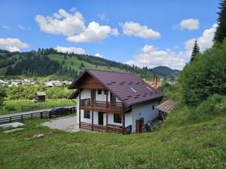 Casa Fuior din Fundu Moldovei - - 3
