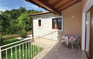 Three-Bedroom Holiday Home In Tinjan - Tinjan - 6