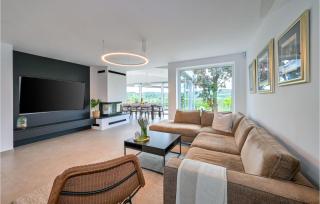 Gorgeous Home In Gornji Kneginec - 8