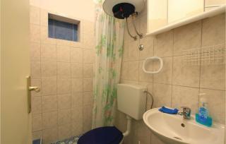 1 Bedroom Awesome Apartment In Pula - 4
