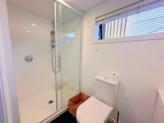 Lake view retreat Studio - Queenstown - 2