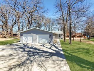 Grassy Knoll Retreat on the Big Spirit Lake - 8