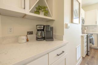 Okoboji Lakeside Retreat in Arnolds Park - 2