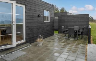 Stunning Apartment In Væggerløse - 9