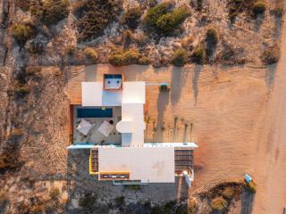 Beachfront Community - Villa 8 Guests - 8