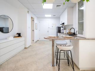 Charming Studio Escape in Motor City - Dubai - 5